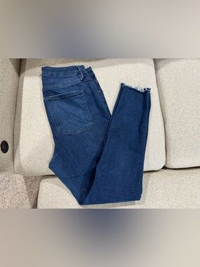 Good American Always Fits Skinny Jeans with Raw Hem 14-18